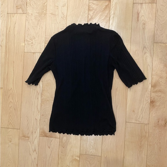 Black lettuce edge ribbed top - Picture 2 of 3